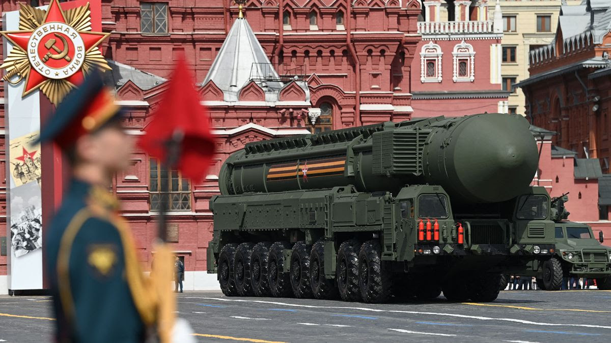 US has privately warned Russia against using nuclear weapons in Ukraine for several months