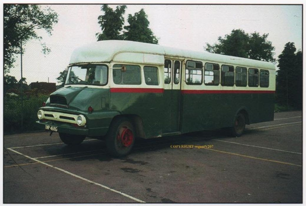 1967 ford thames-trader-bus-2