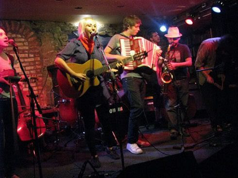 Olenka and The Autumn Lovers at C'est What: photo by Michael Ligon