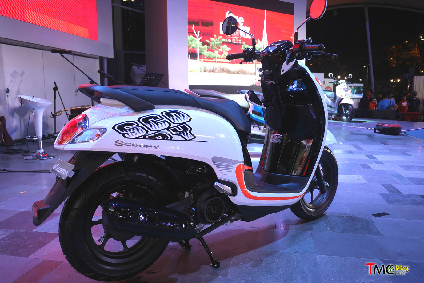 38 Modifikasi Scoopy Hitam Doff Modifhits