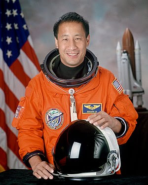 Edward Tsang Lu, American astronaut.