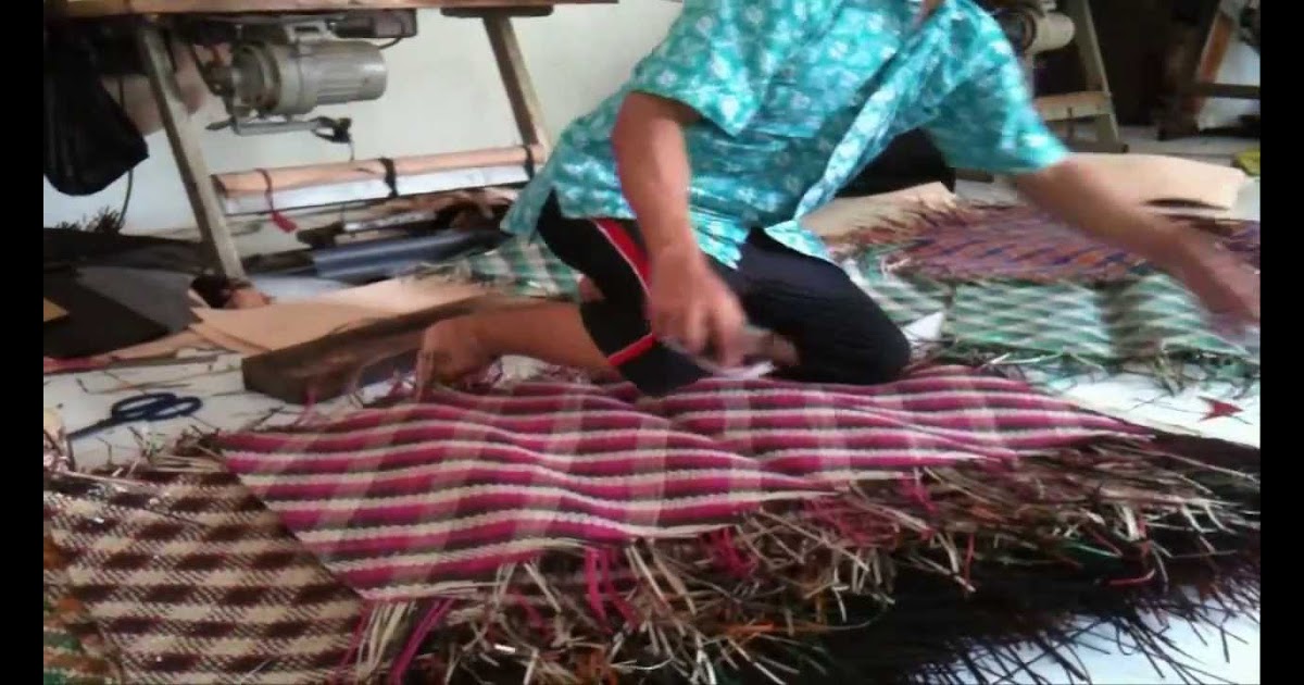 Spesial Kerajinan Daun Pandan Menggunakan Teknik