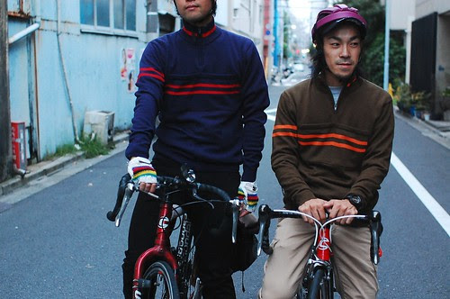 2027 Pullover sweater