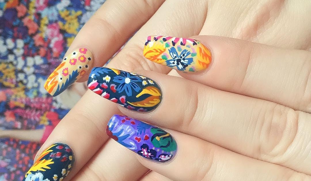 Flower Nail Art Designs : 40 DIY Floral Nail Art Designs To Try This