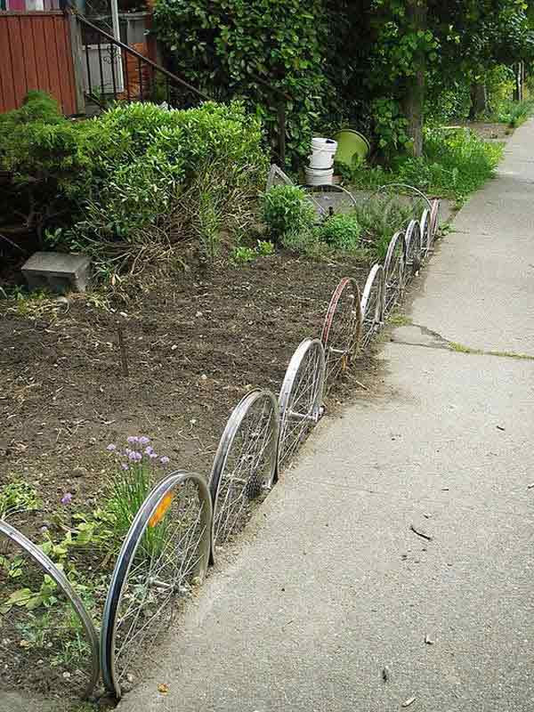 DIY-Crafts-from-Bike-Wheels-16