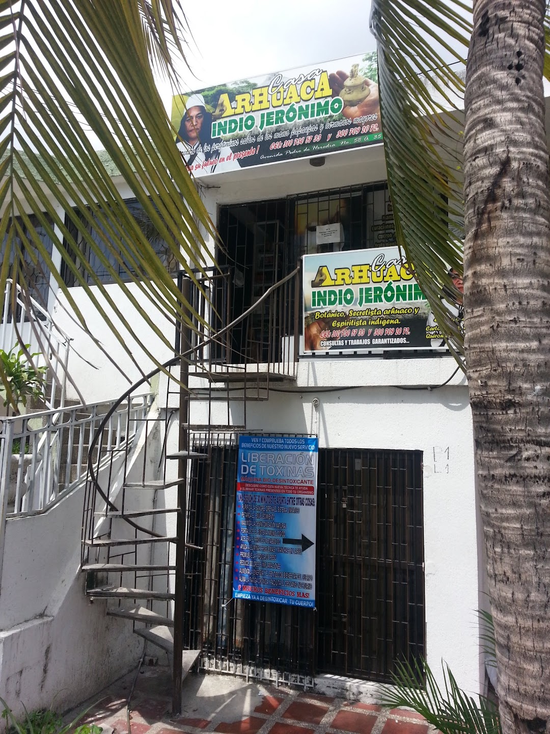 CASA ARHUACA INDIO JERONIMO