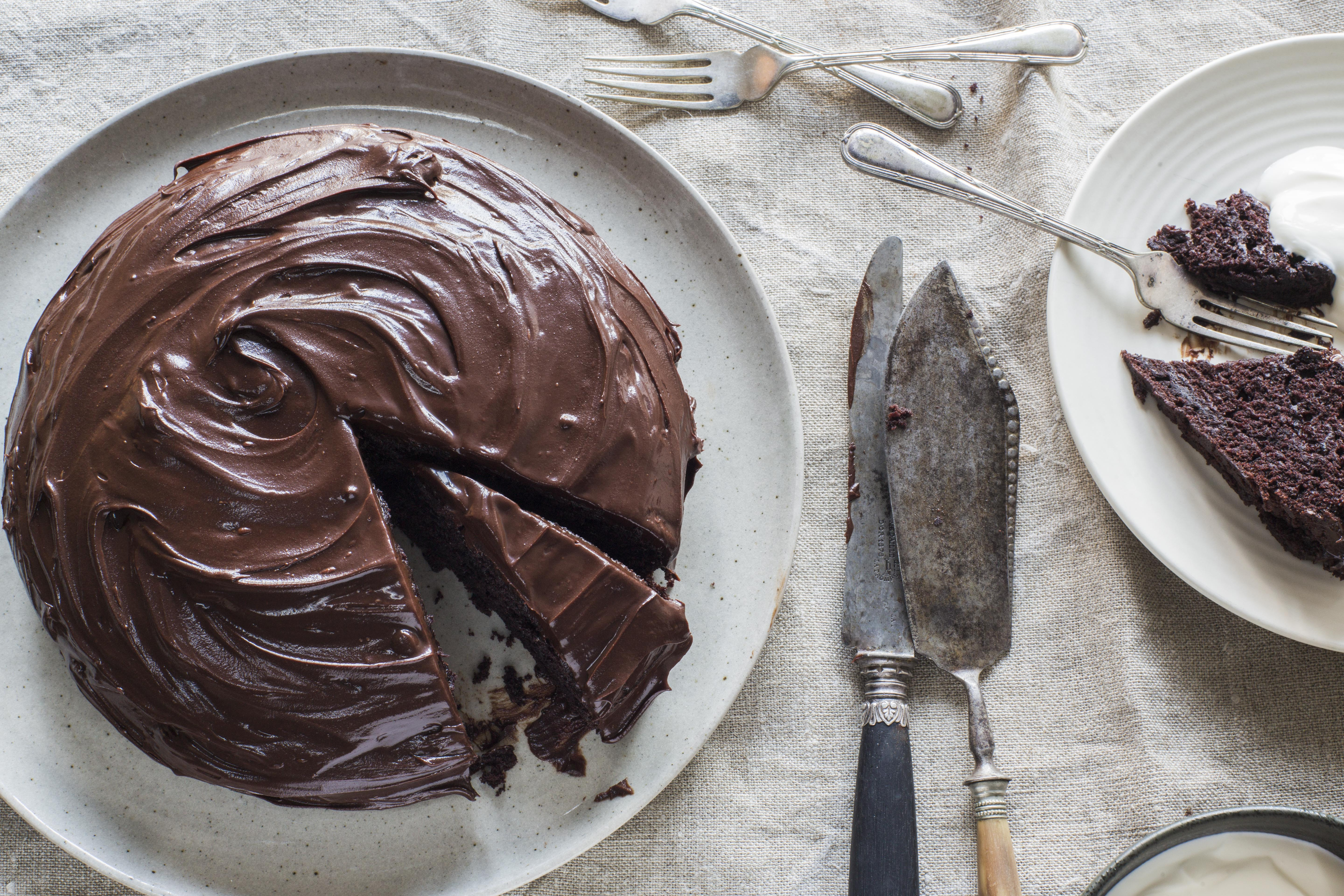 Минута шоколада. Шоколадный торт. Шоколадное тортик в микроволновке. Торт с шоколадом. Шоколадный торт в микроволновке.