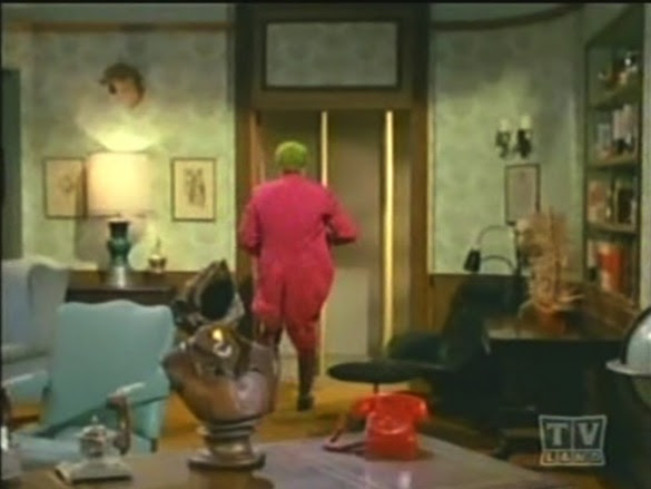 'So, two Poles walk into a closet...' Harley Quinn