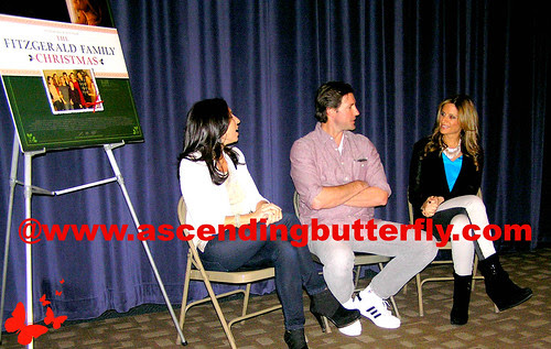 The Moms intro Ed Burns Fitzgerald Family Christmas Mamarazzi 08 WATERMARKED