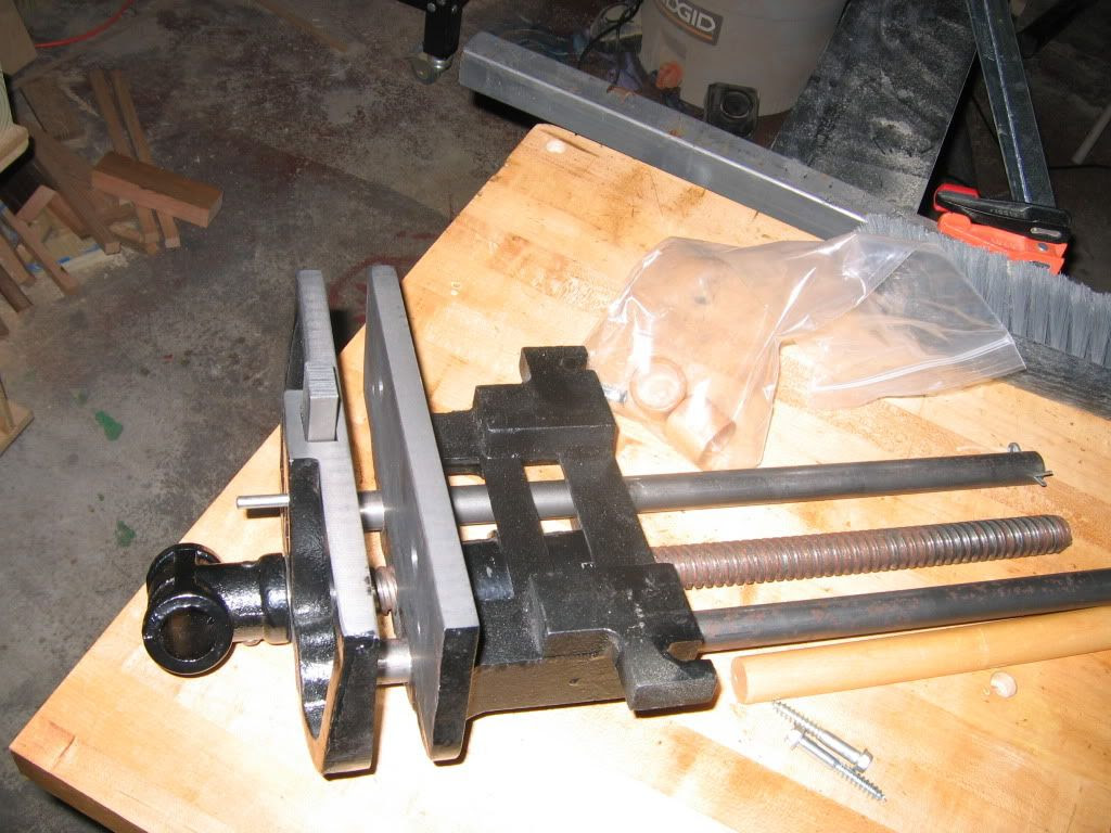 How to install a woodworking bench vise ~ working idea