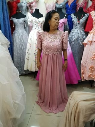 gown maker