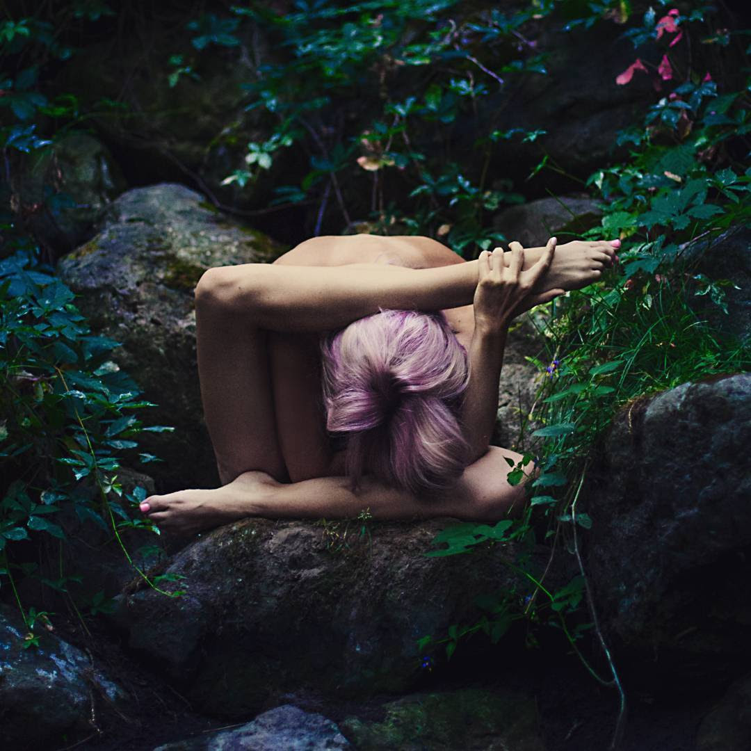meet-the-yogi-curing-anxiety-and-ptsd-through-jaw-dropping-yoga-moves-06