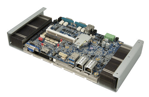 VIA EITX-3002 - Angle with Heat Sink