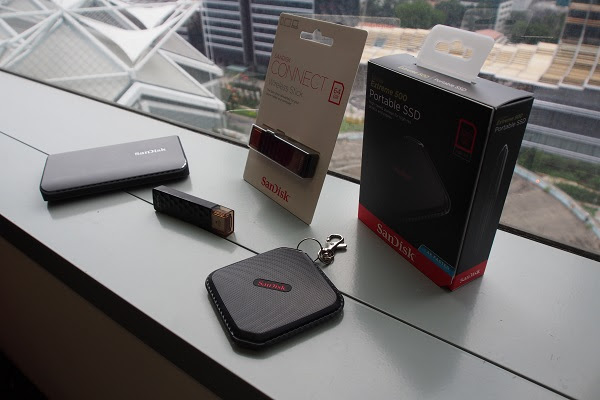 SanDisk's latest portable SSDs and wireless storage, Extreme 900 (left), Connect Wireless Stick, and Extreme 500.