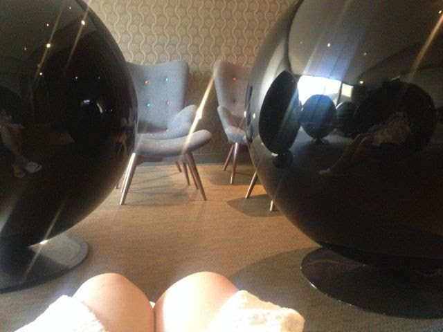 Afternoon Tea At Yspa - Romance For Two