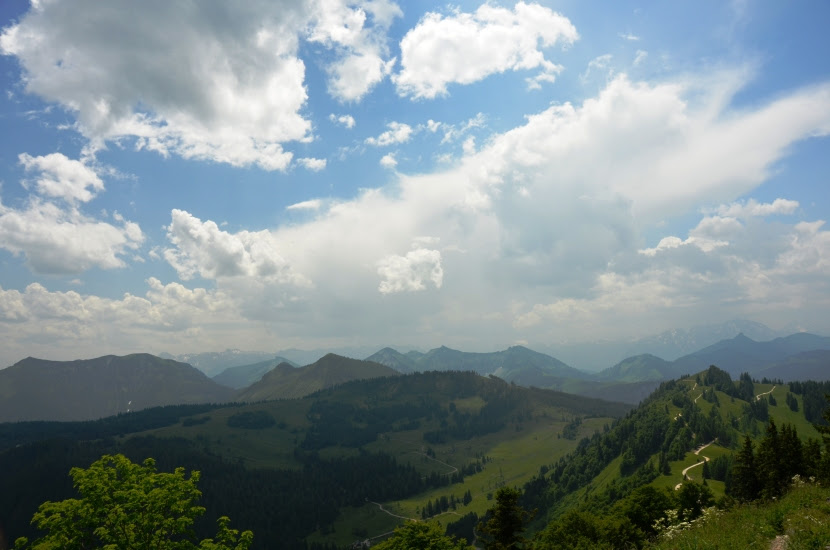 aufziehen der ersten Gewitterwolken am Zwölferhorn in St.Gilgen