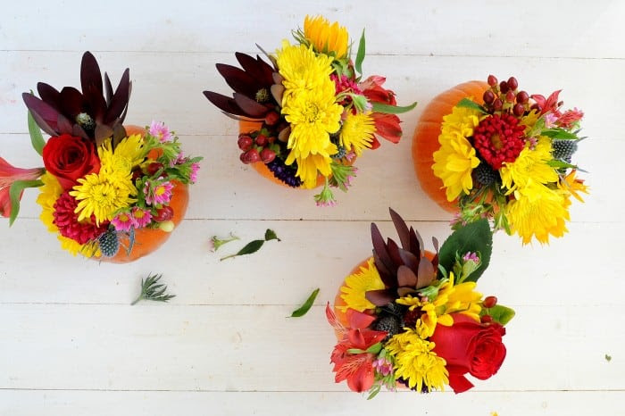 Are you looking for an easy floral decor project that gets your home fall-ready in a jiffy? You can make a pretty pumpkin vase with this quick tutorial.