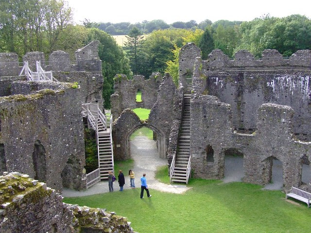 The main gate from the battlements