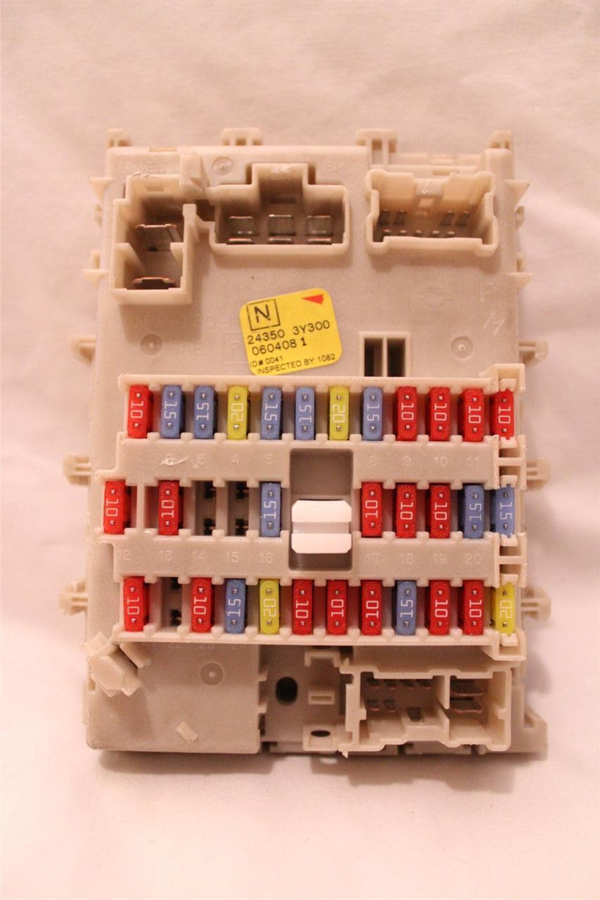 Wiring Diagram PDF: 2002 Infiniti I35 Fuse Box Location