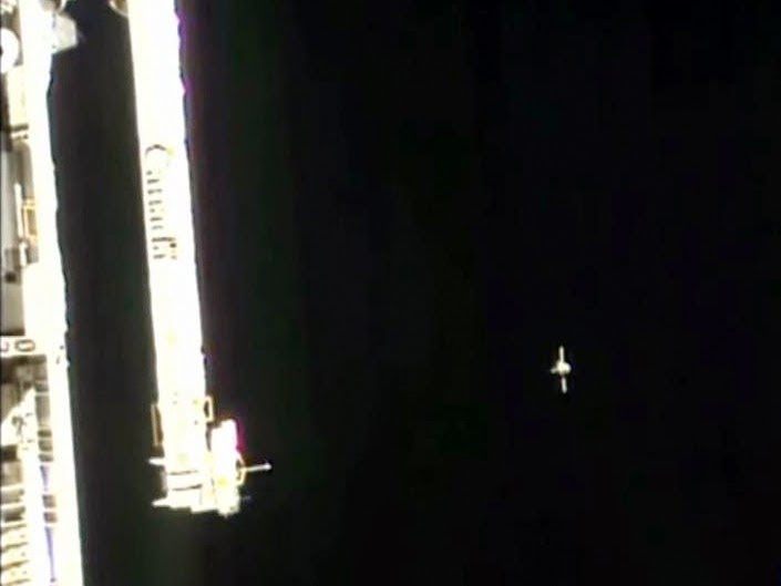 Alien Mothership near ISS, April 2015 (1)