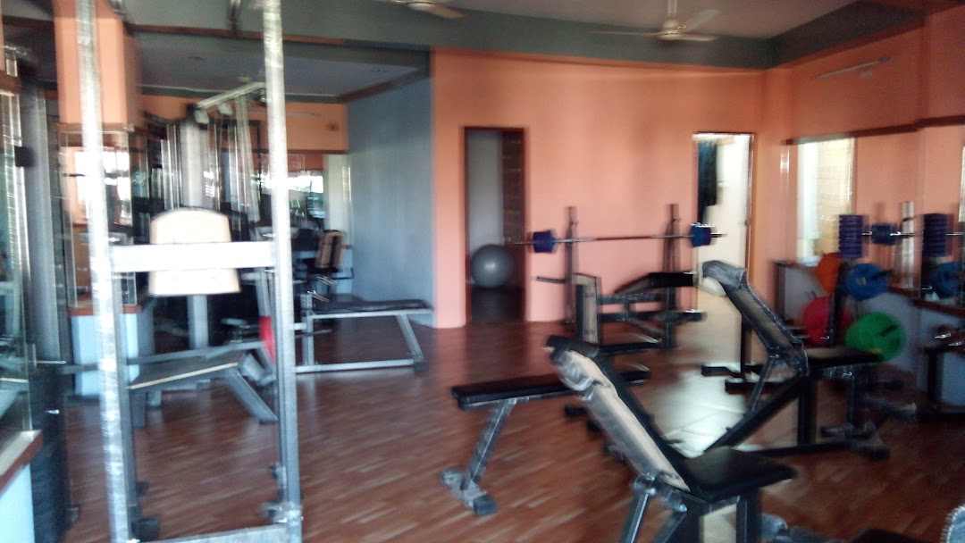I MAX GYM AND FITNESS CENTRE