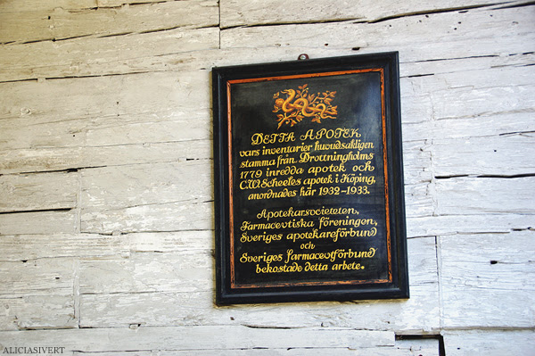 aliciasivert alicia sivertsson skansen stadskvarteren apotek sign skylt