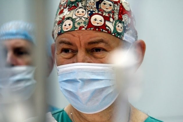 Иркутский детский хирург за 5 дней провёл 20 операций в Ташкенте