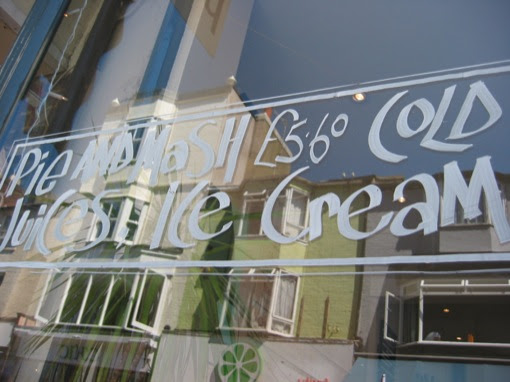 pokeno pies window