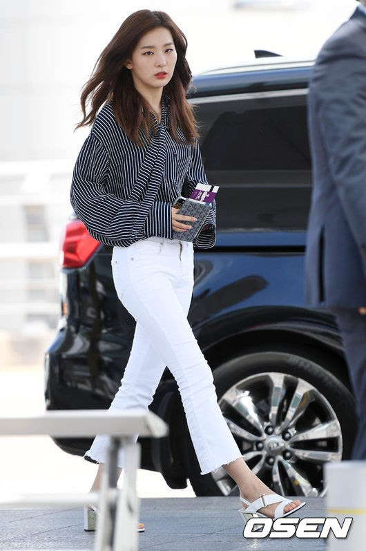[naver] CELEBRITIES' AIRPORT FASHION (GO JUNHEE, TWICE CHAEYOUNG, APINK ...