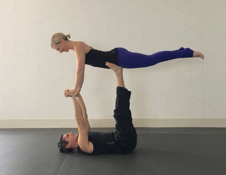 Couple Yoga Poses For 2 : The 10 Best Yoga Postures In Pairs Easy And