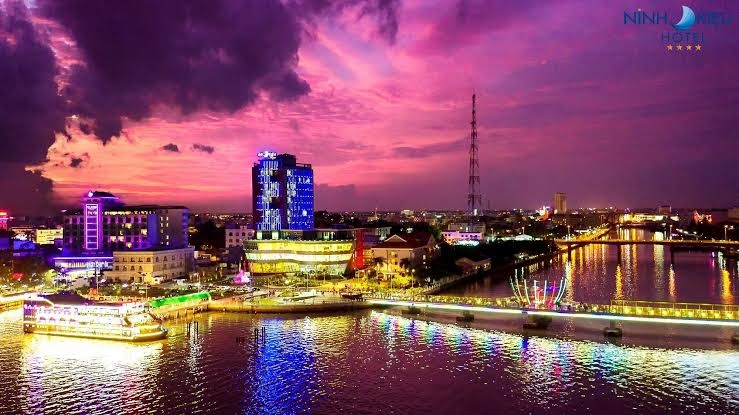 Ninh Kieu Riverside Hotel