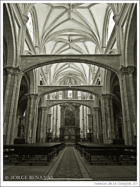 Interior de la Colegial (I)