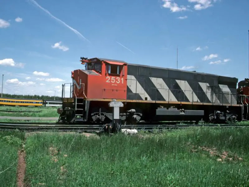 CN 2531 in Moncton. Slide by Greg Brewer