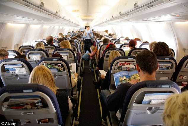 Expedia reveals how to survive the most annoying plane passengers |  travelling-blogger