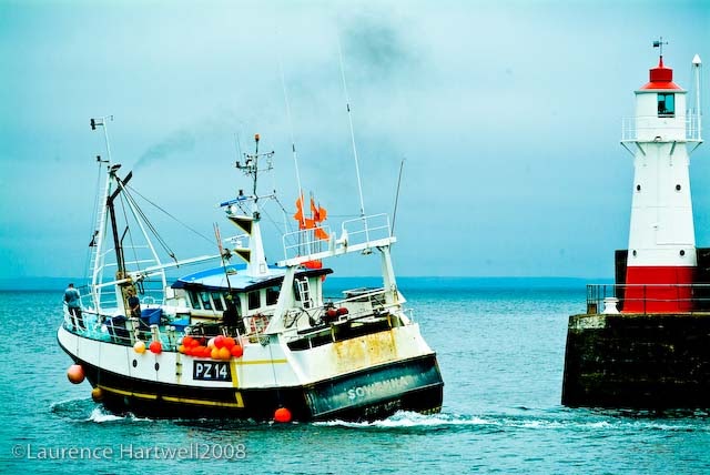 Through the Gaps! - Newlyn Fishing News: Boats landing in ...