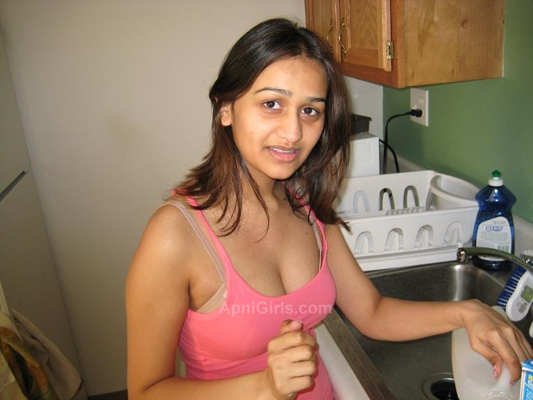 desi-indian-girls-hot-pics (1)