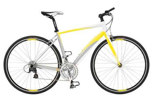 Dash_3_yellow_silver_white_GU_72dpiWIDE