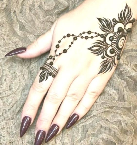 Gambar Henna Tangan Bagus 25 Cara Membuat Hiasan Henna Di Tangan Yang