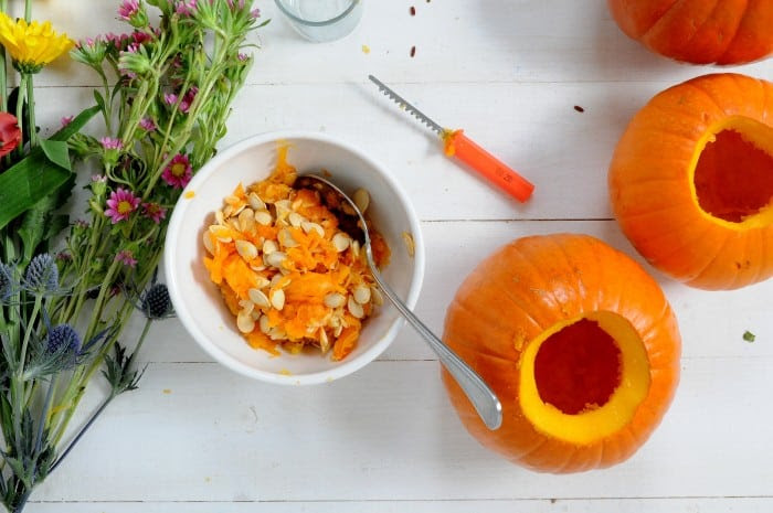 Are you looking for an easy floral decor project that gets your home fall-ready in a jiffy? You can make a pretty pumpkin vase with this quick tutorial.