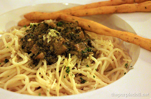 Pesto and Cream Spaghetti P280