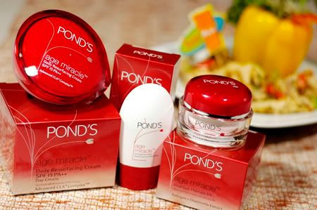 Pond's Age Miracle at Taste Asia