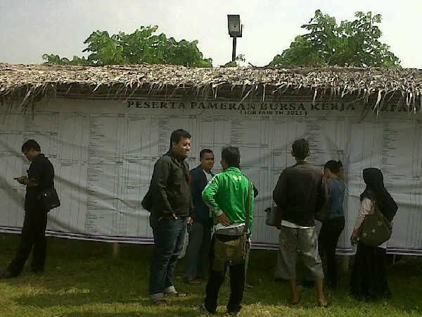 http://i1089.photobucket.com/albums/i360/kangagush/Festival%202011/tgr04.jpg