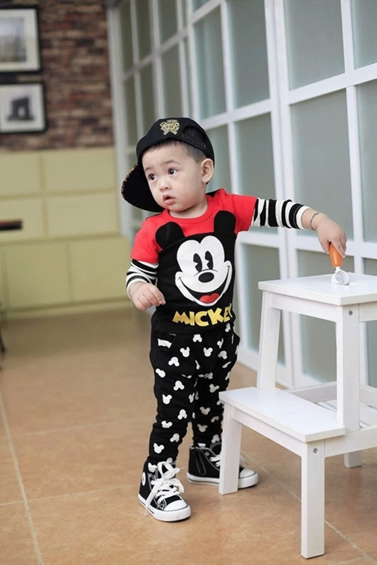 Anak anakanak perempuan anak laki laki set pakaian kartun Anak anakanak perempuan anak laki laki set pakaian kartun