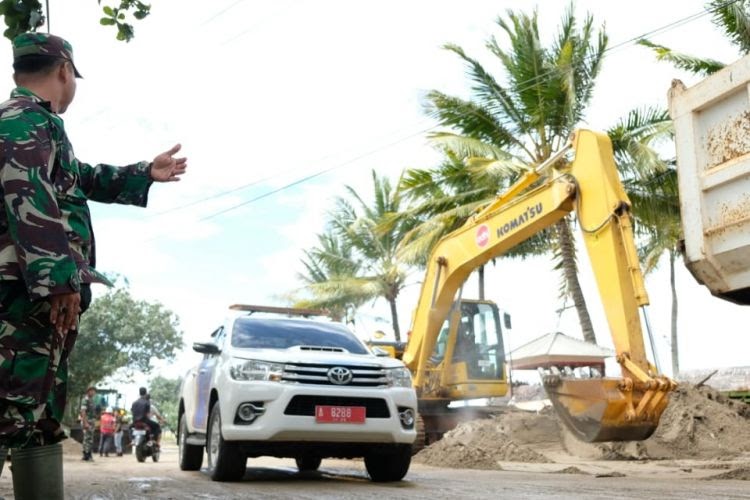 28+ Gambar Membantu Korban Bencana Alam Kartun Kumpulan Gambar Kartun