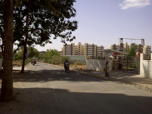 Livouge at Keshav Nagar to Amanora, Tupe Patil Road, Sade-Satara-Nali (Sade-Satra-Nali) Gram Panchayat, Hadapsar, Pune 411028