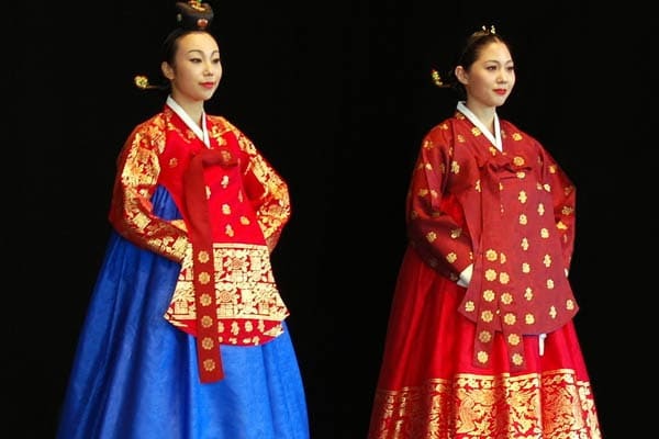 new model long frocks 2020
