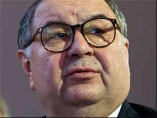 Alisher Usmanov said he recently spent about $100 million buying Apple Inc shares in anticipation they will rise. Alisher Usmanov said he recently spent about $100 million buying Apple Inc shares in anticipation they will rise.