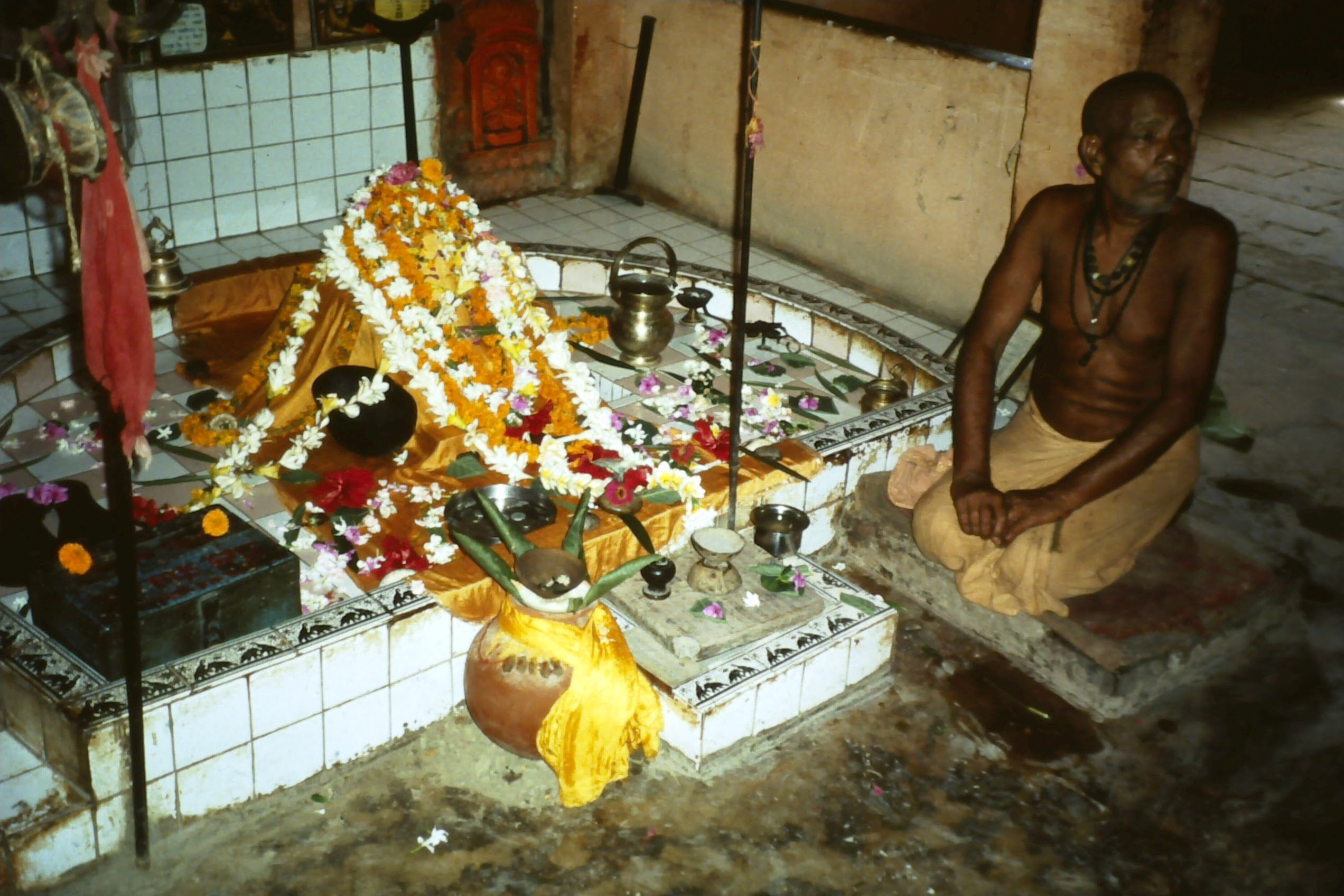 Image result for भृतहरि के समाधि chunar