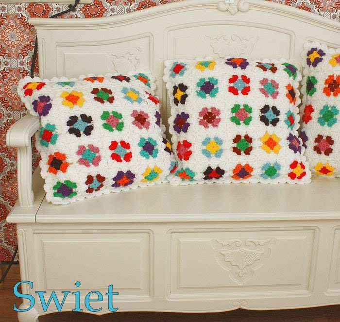 5271 Hand made crochet pillow granny square - swietvintage 5271 Hand made crochet pillow granny square - swietvintage