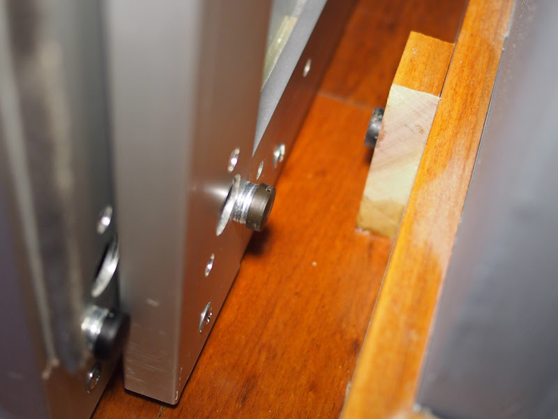 Closet Closet Door Bottom Track